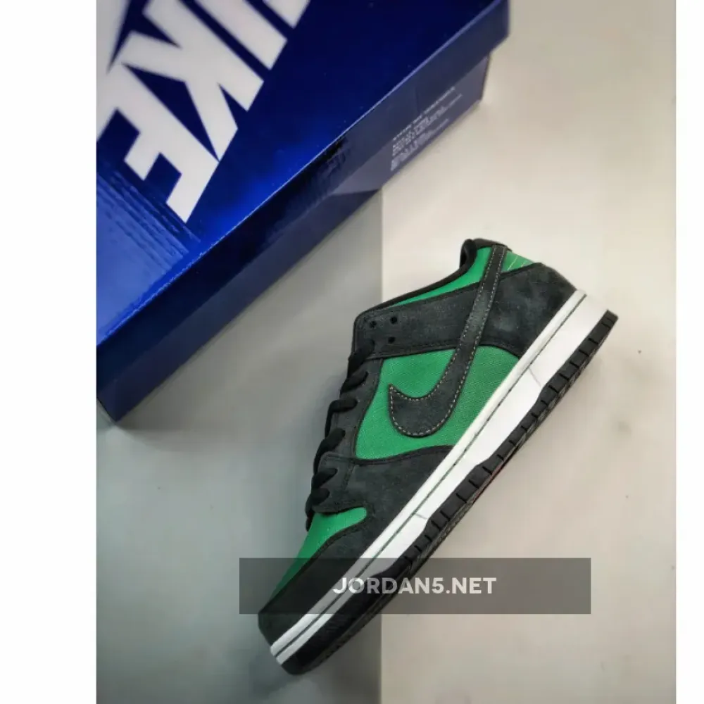 Nike SB Dunk Low Premium ‘Pine Green Woodgrain’ 313170-306
