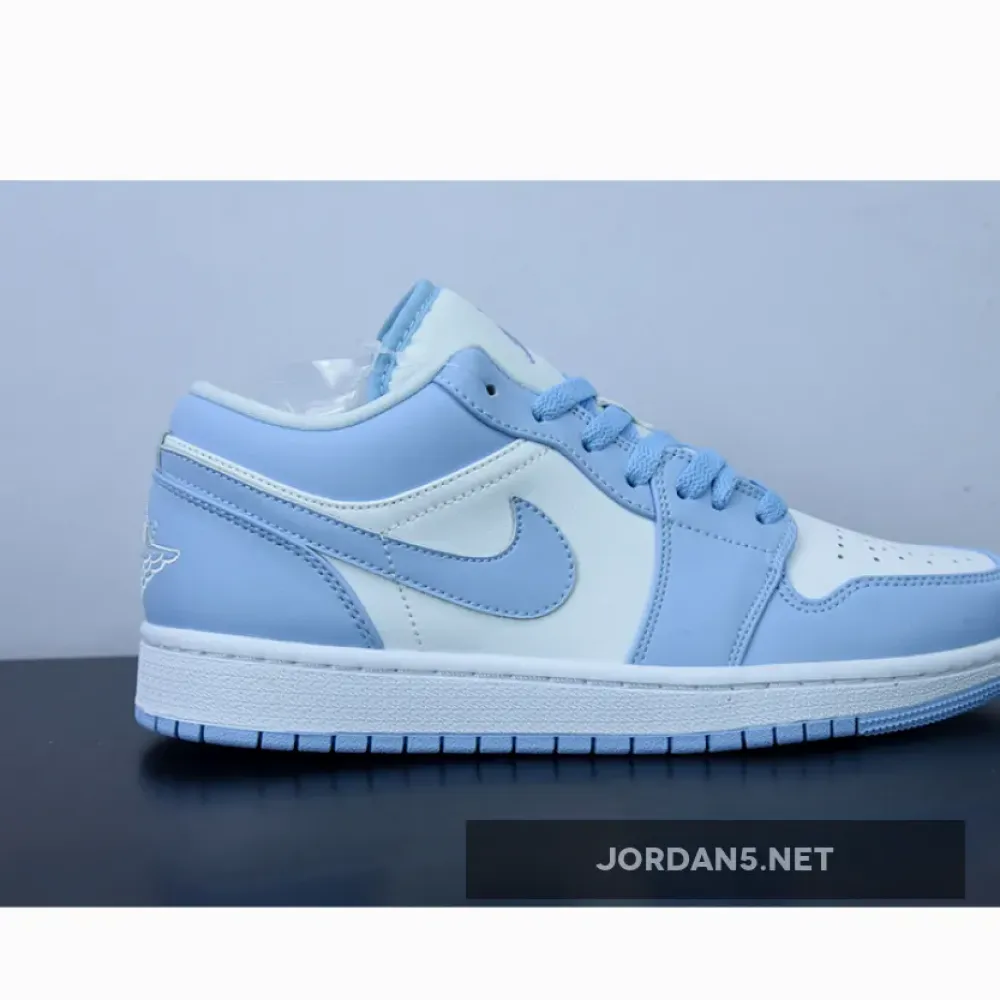 Air Jordan 1 Low “Aluminum”  DC0774-141