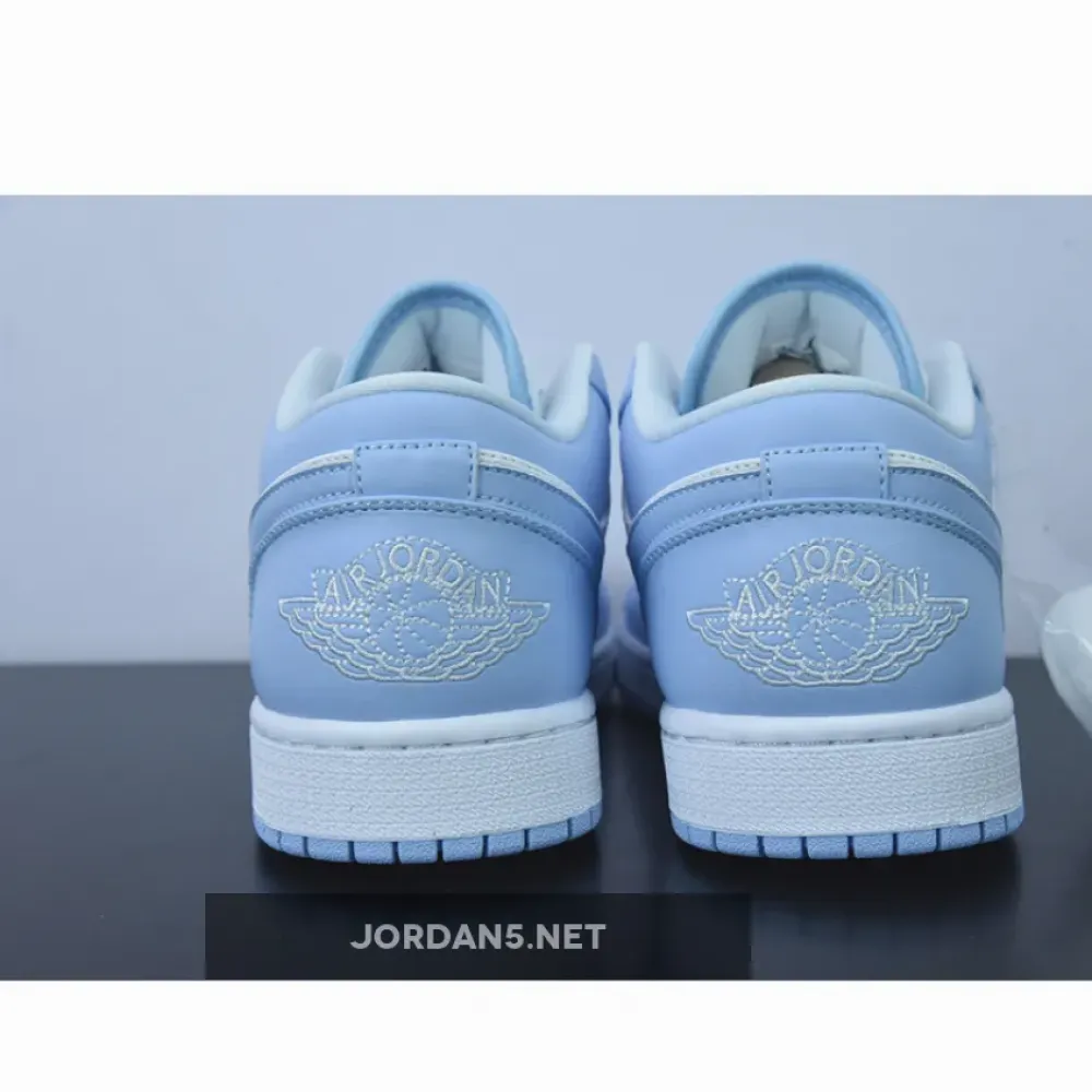 Air Jordan 1 Low “Aluminum”  DC0774-141