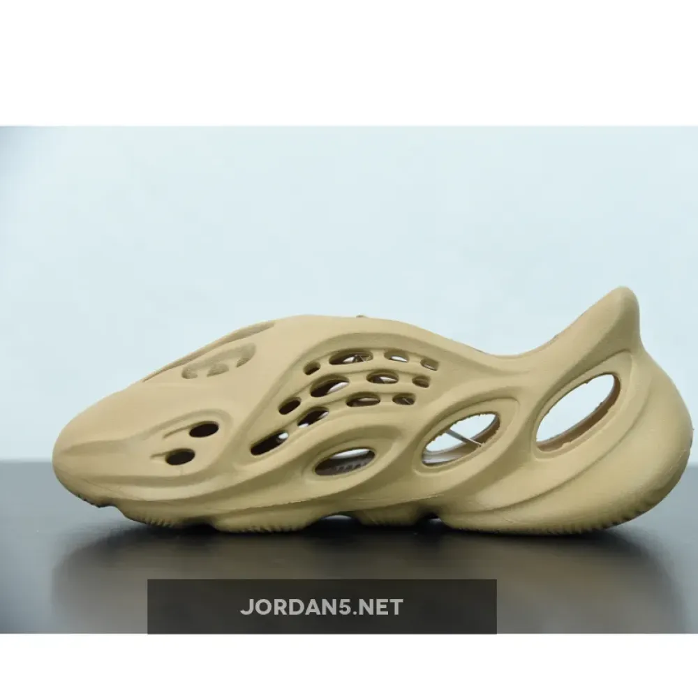 adidas Yeezy Foam Runner “Ochre”  GW3354