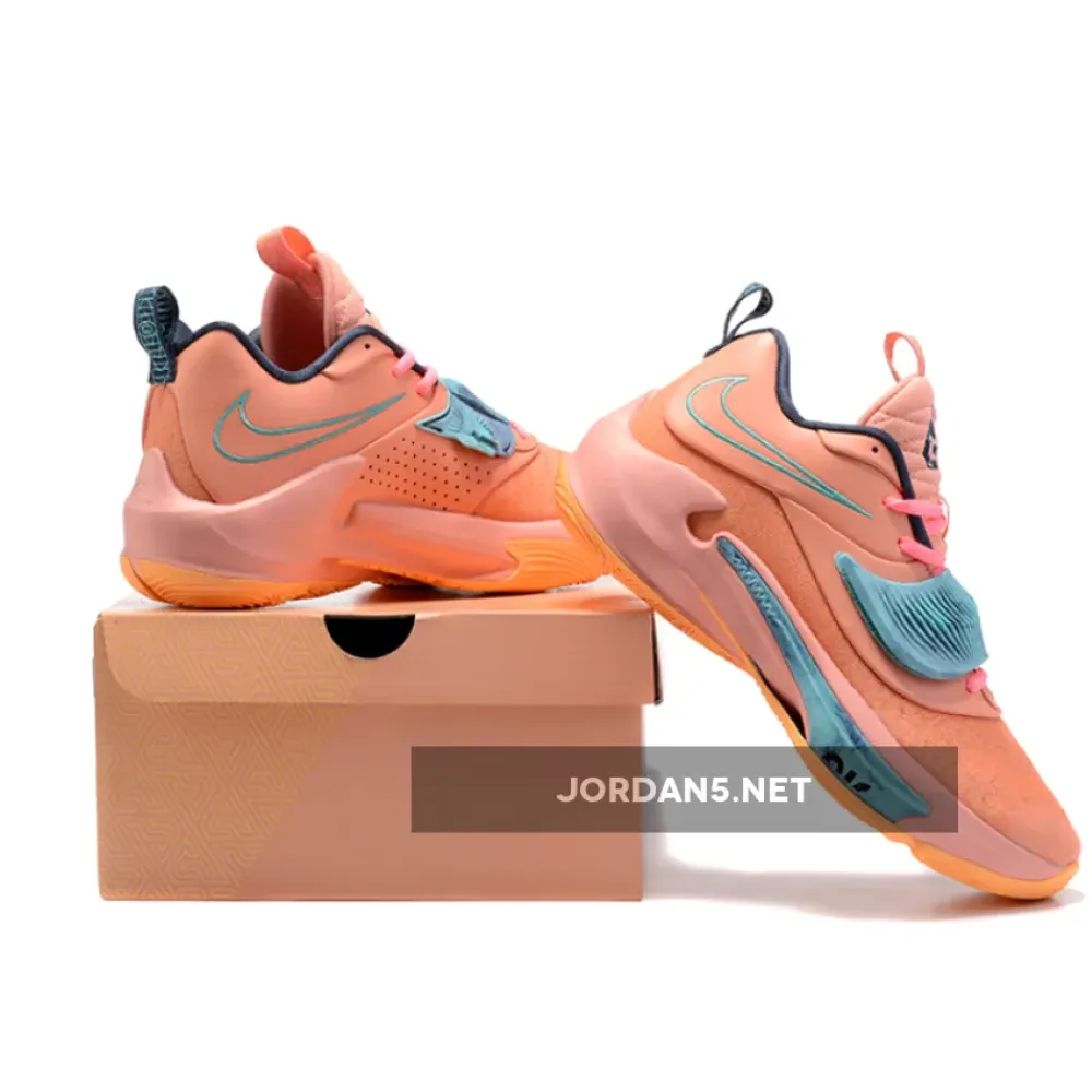 Nike Zoom Freak 3 “Orange Freak”  DA0694-600