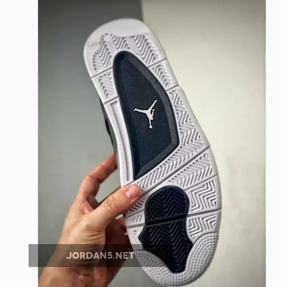 Air Jordan 4 Retro ‘Fear’ Black/White-Cool Grey  626969-030