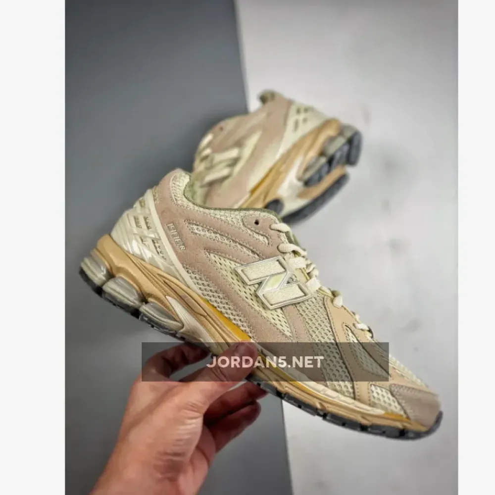 Auralee x New Balance 1906R ‘Bone White’  M1906RAU