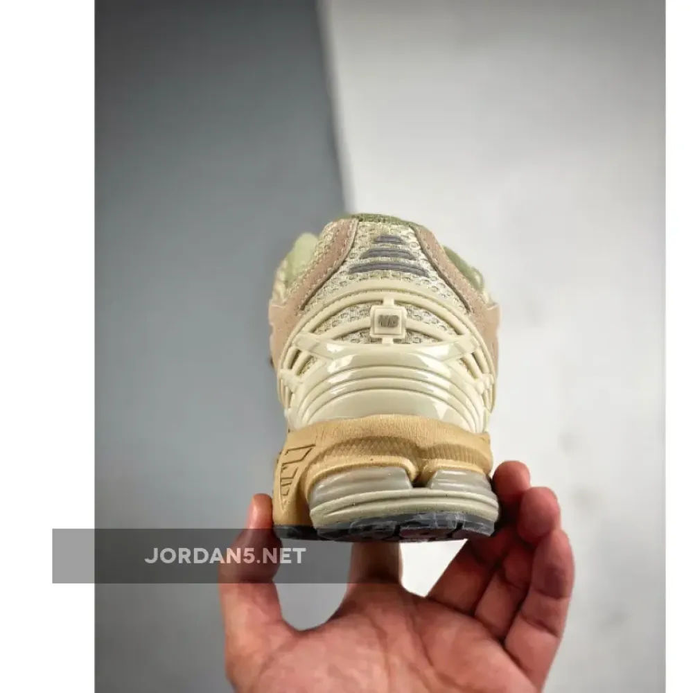 Auralee x New Balance 1906R ‘Bone White’  M1906RAU