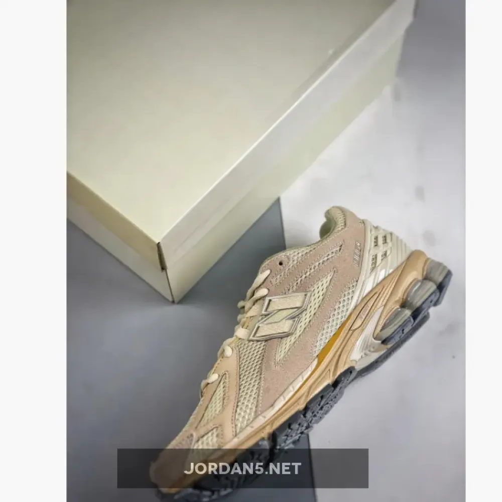 Auralee x New Balance 1906R ‘Bone White’  M1906RAU