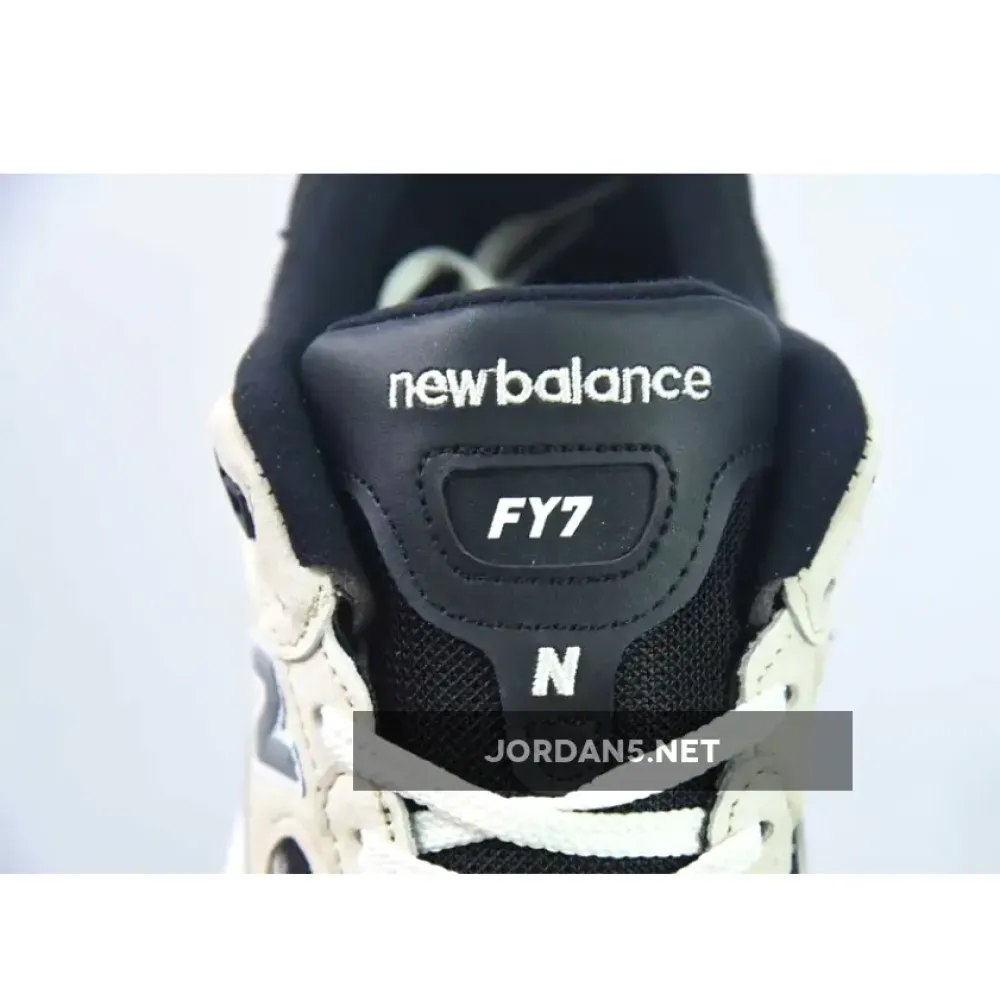 Studio FY7 x New Balance 992 M992FY7