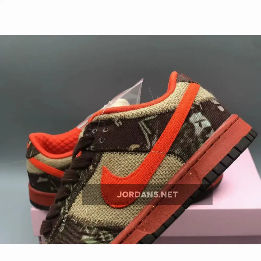 Nike SB Dunk Low “Hunter Reese Forbes” 304292-281