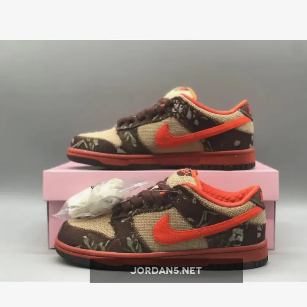 Nike SB Dunk Low “Hunter Reese Forbes” 304292-281