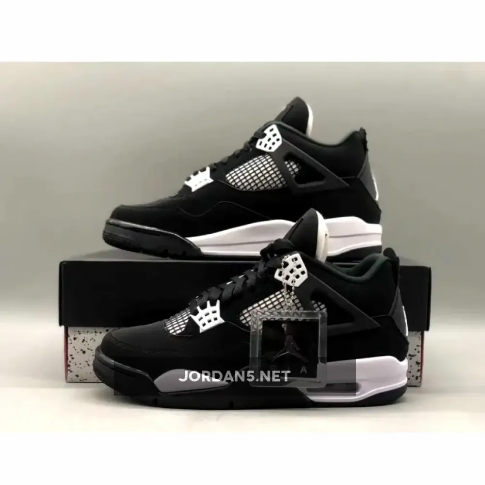 Air Jordan 4 “White Thunder” FQ8138-001