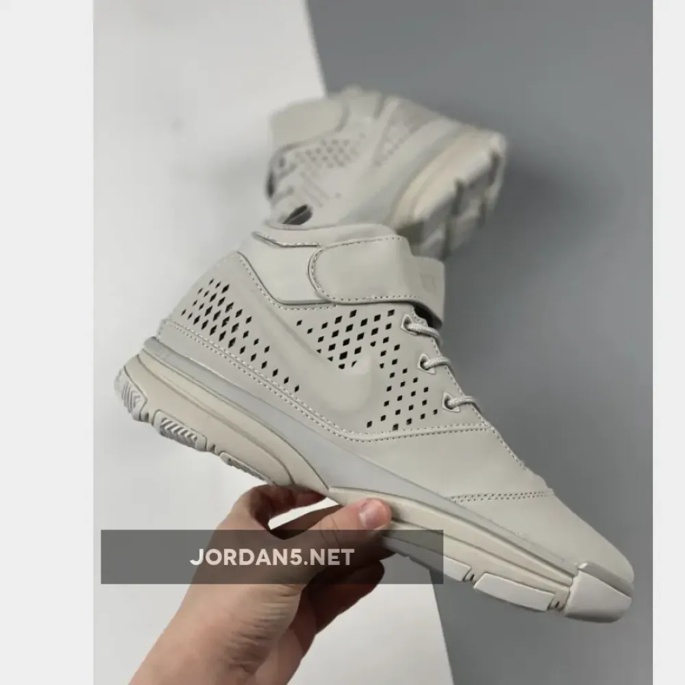 Nike Zoom Kobe 2 ‘Fade To Black’ Light Bone 3