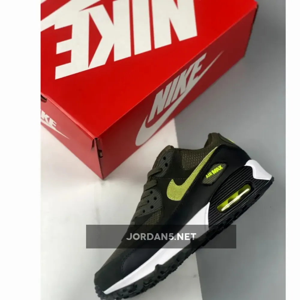 Nike Air Max 90 Sequoia Medium Olive  DQ4071-200