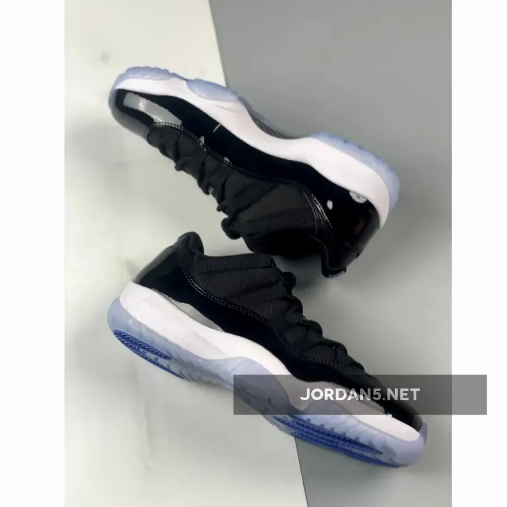 Air Jordan 11 Retro Low “Space Jam”  FV5104-004