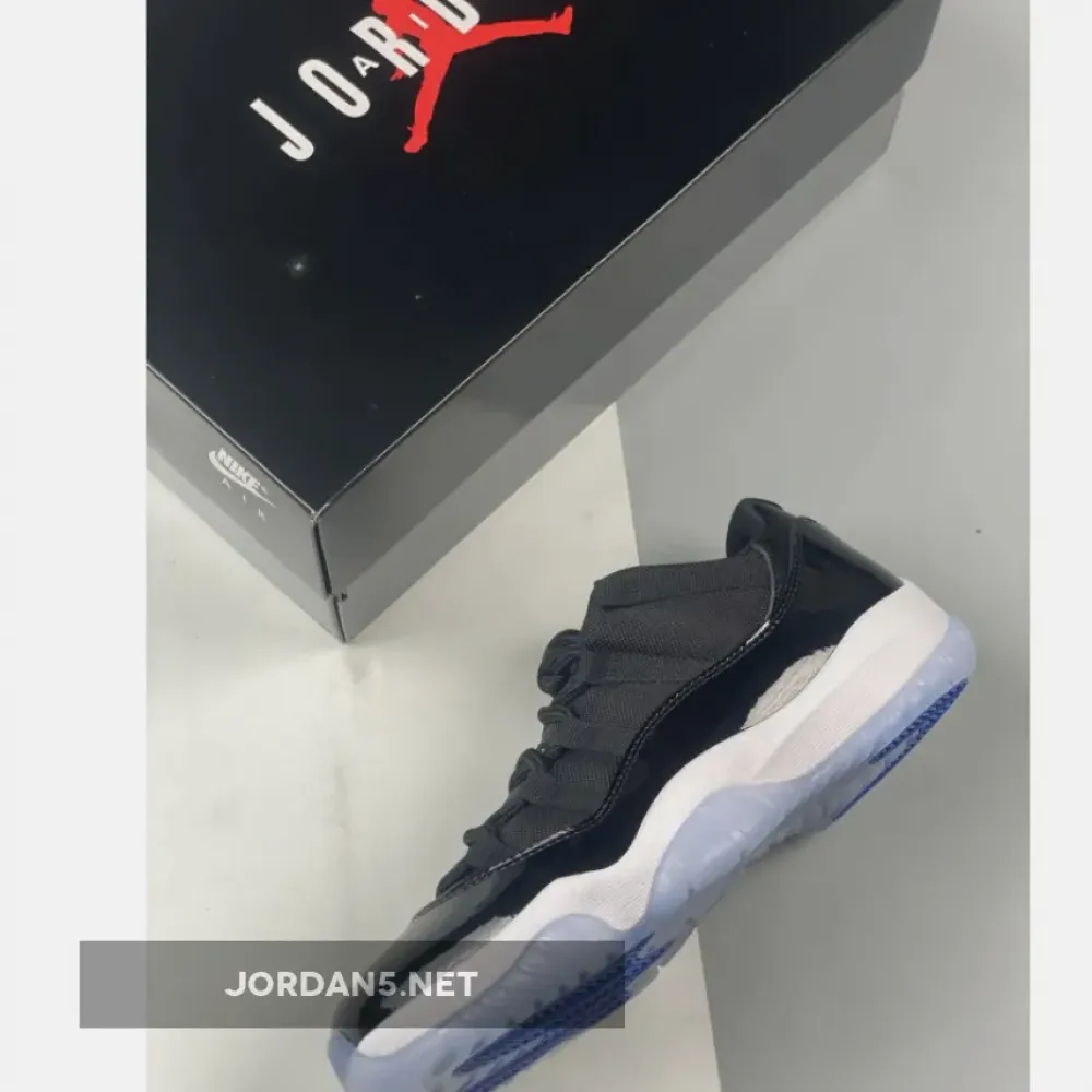 Air Jordan 11 Retro Low “Space Jam”  FV5104-004