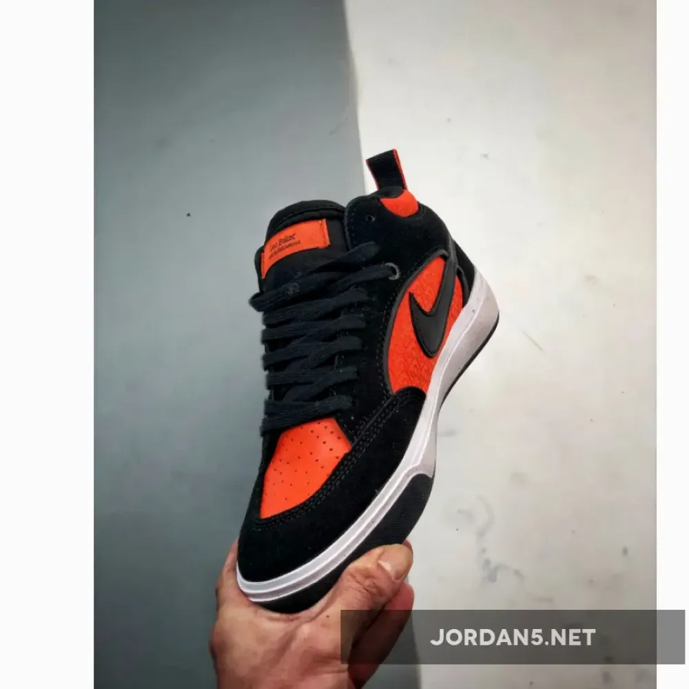 Nike SB React Leo Black Electro Orange  DX4361-002