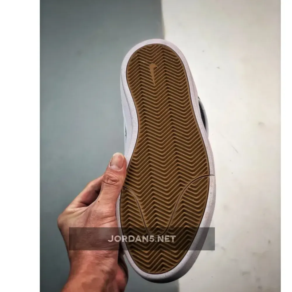 Nike SB React Leo “Black/White”  DX4361-001