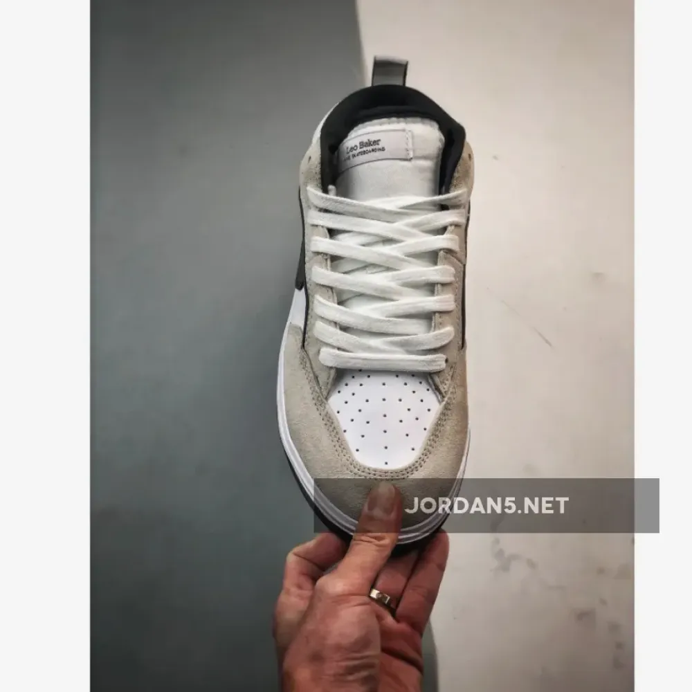 Nike SB React Leo White Black  DX4361-100