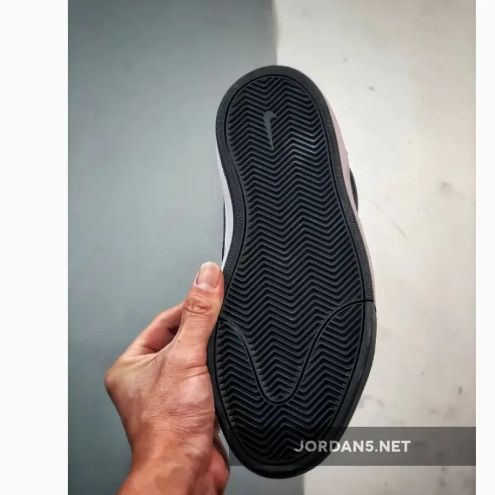 Nike SB React Leo White Black  DX4361-100