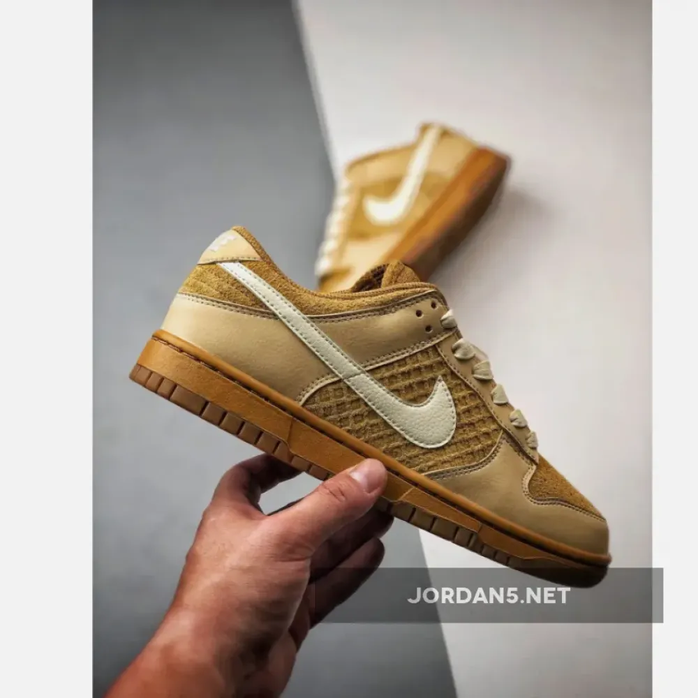 Nike Dunk Low “Waffle” Brown/White  FZ4041-744
