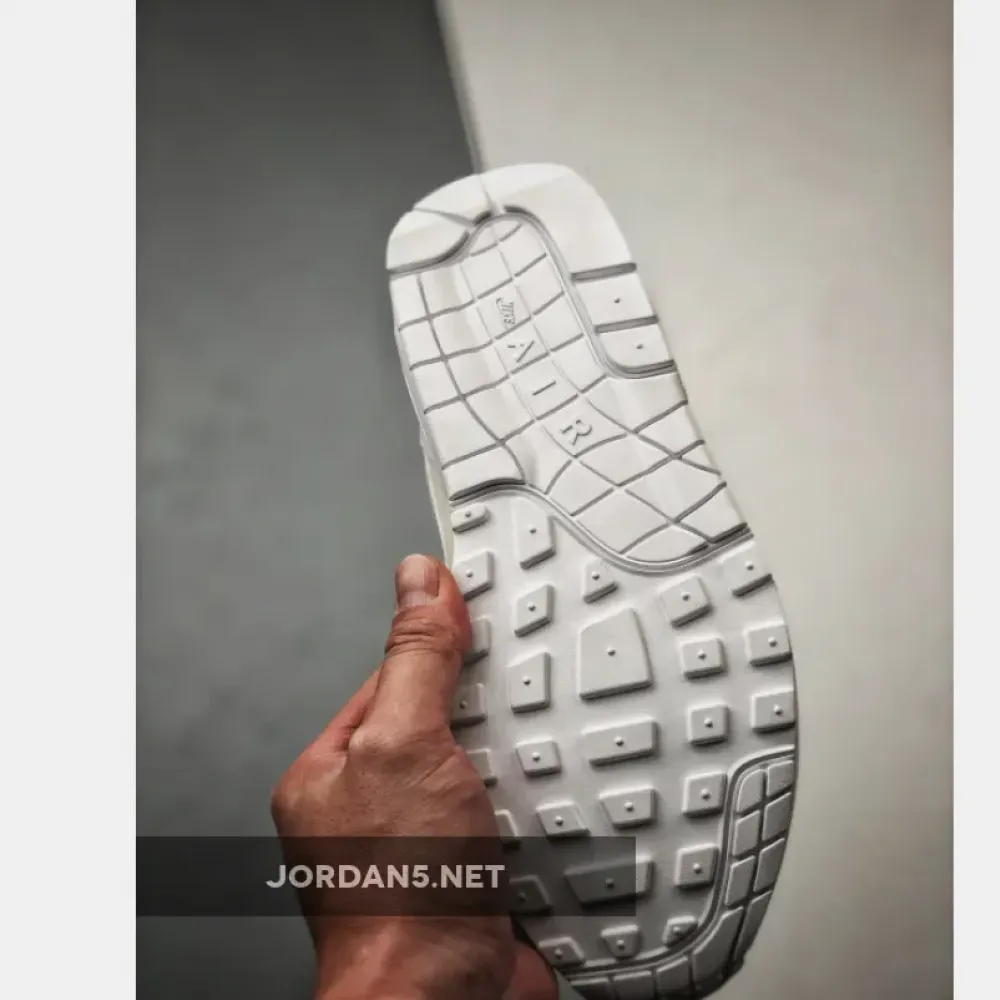 Nike Air Max 1 Rainbow Swoosh  FN4782-100