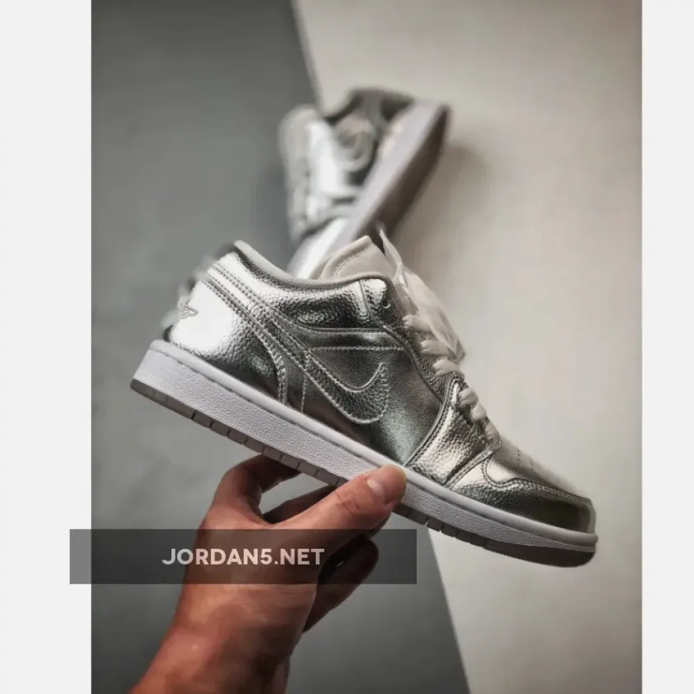 Air Jordan 1 Low Metallic Silver/Photon Dust  FN5030-001