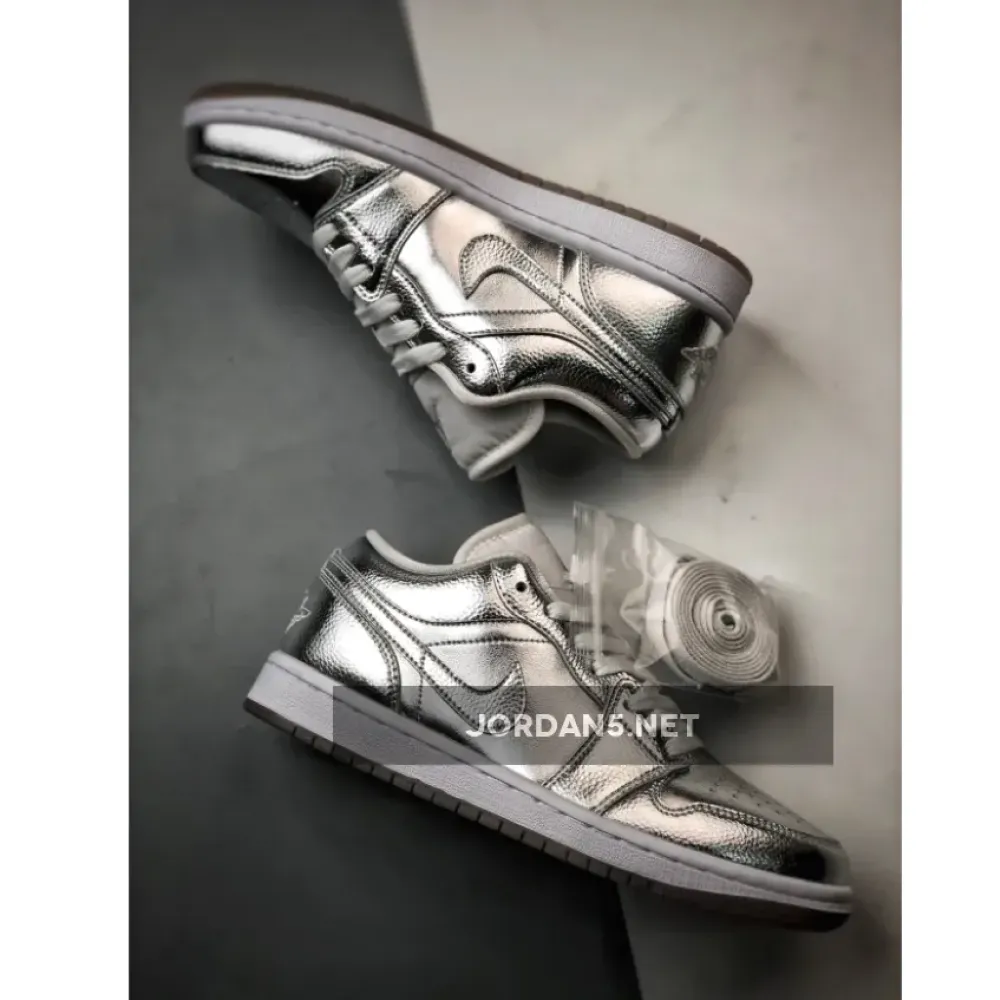 Air Jordan 1 Low Metallic Silver/Photon Dust  FN5030-001