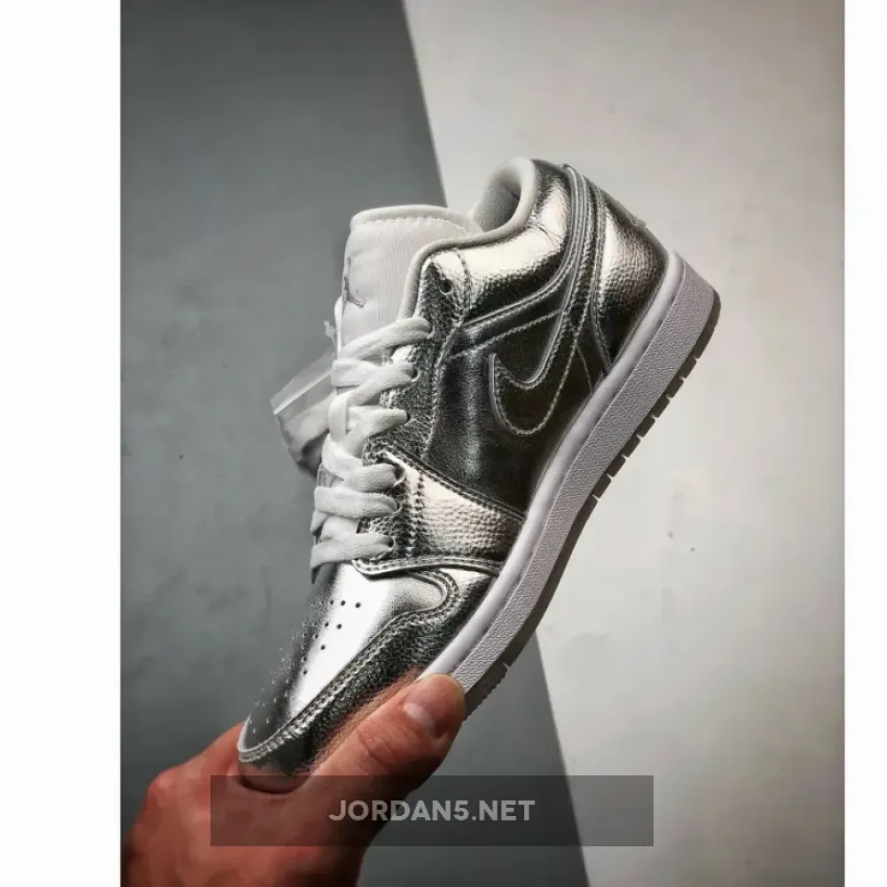 Air Jordan 1 Low Metallic Silver/Photon Dust  FN5030-001