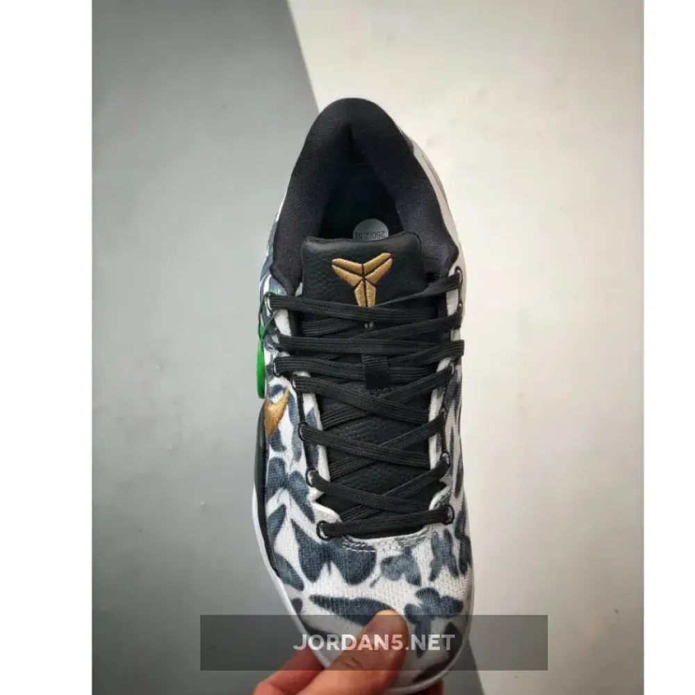 Nike Kobe 8 Protro “Mambacita” White/Metallic Gold-Black  FV6325-100