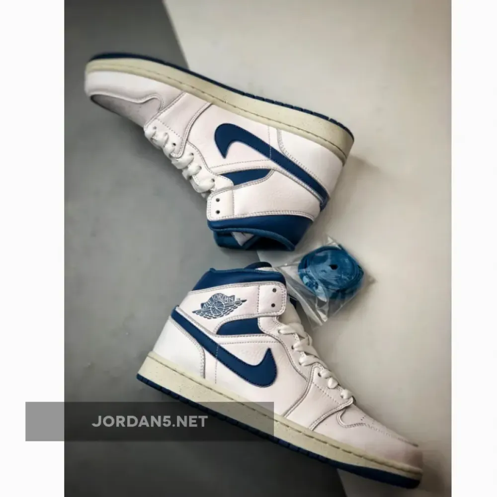 Air Jordan 1 Mid “Industrial Blue”  FN5215-141