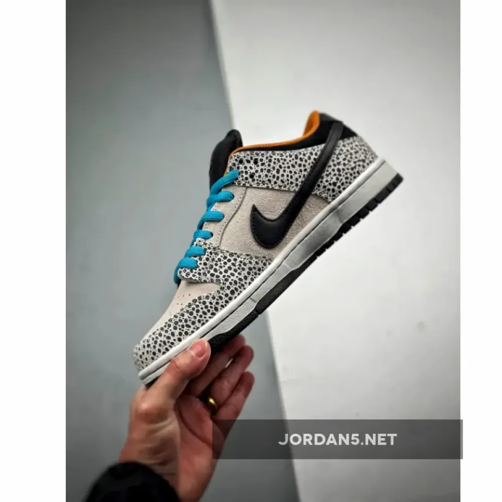 Nike SB Dunk Low “Safari”  FZ1233-002