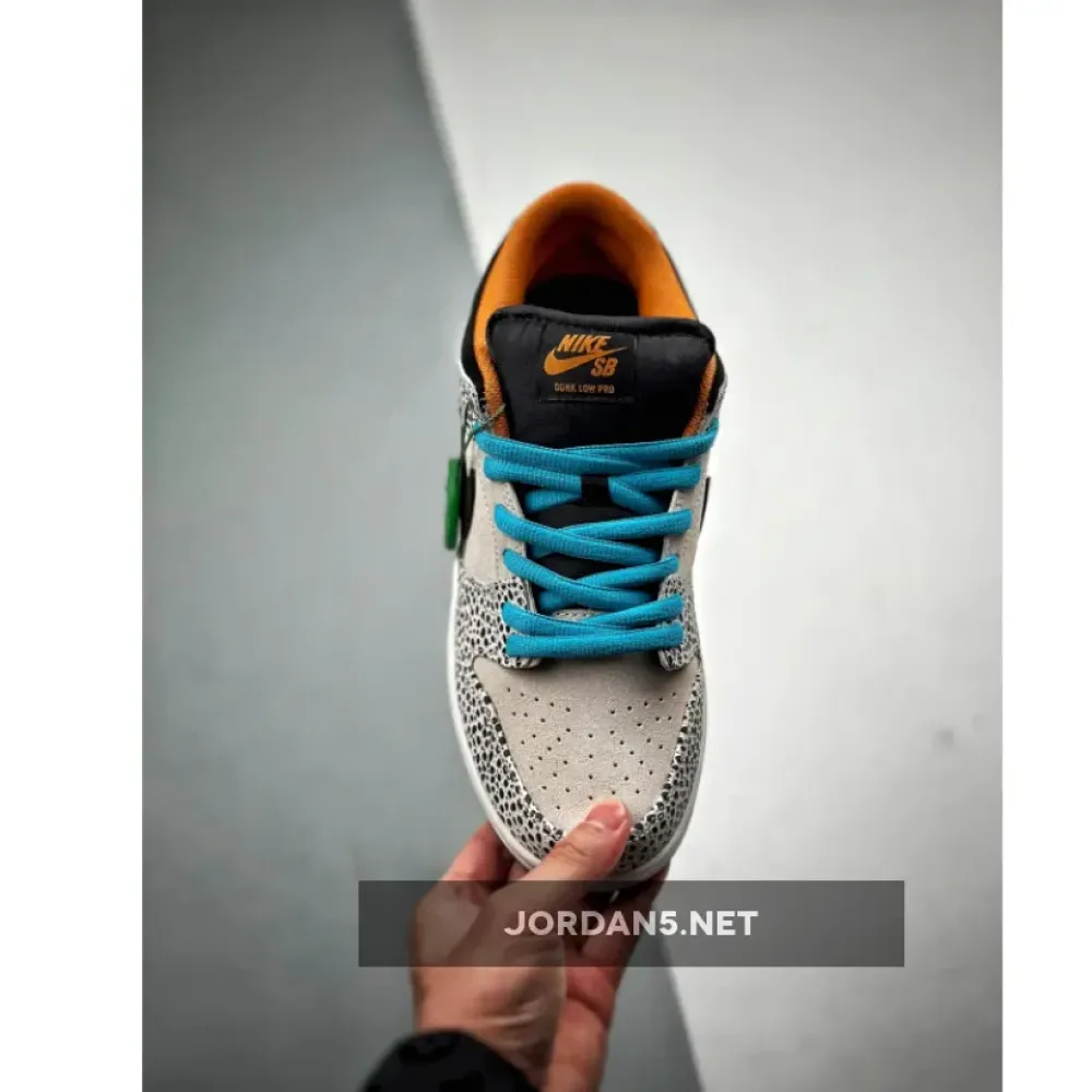 Nike SB Dunk Low “Safari”  FZ1233-002